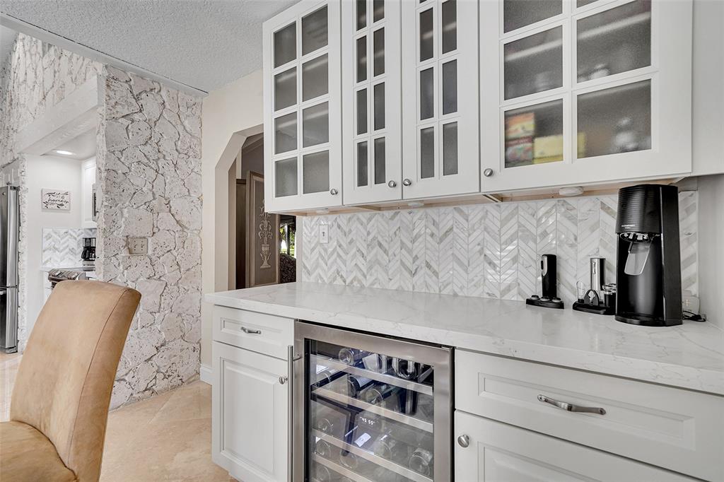 1581 Northwest 100th Way Plantation, FL 33322 - Photo 20 of 53