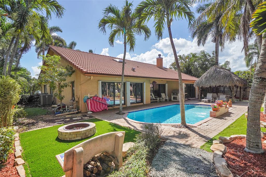 1581 Northwest 100th Way Plantation, FL 33322 - Photo 3 of 53