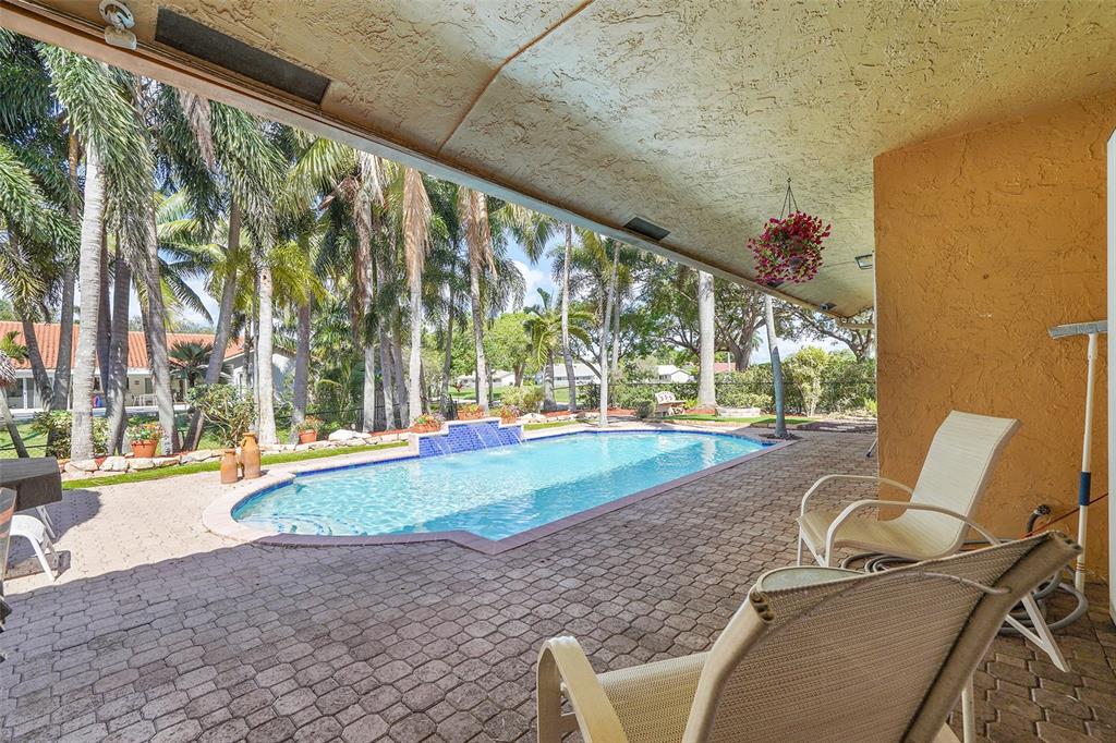 1581 Northwest 100th Way Plantation, FL 33322 - Photo 37 of 53