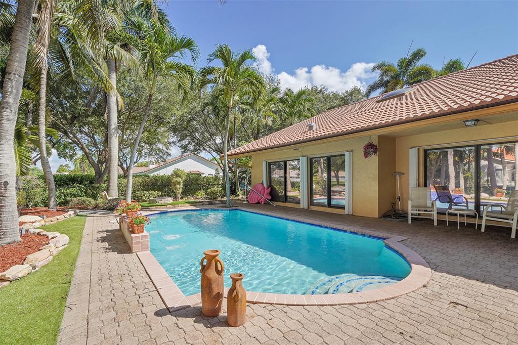 1581 Northwest 100th Way Plantation, FL 33322 - Photo 48 of 53