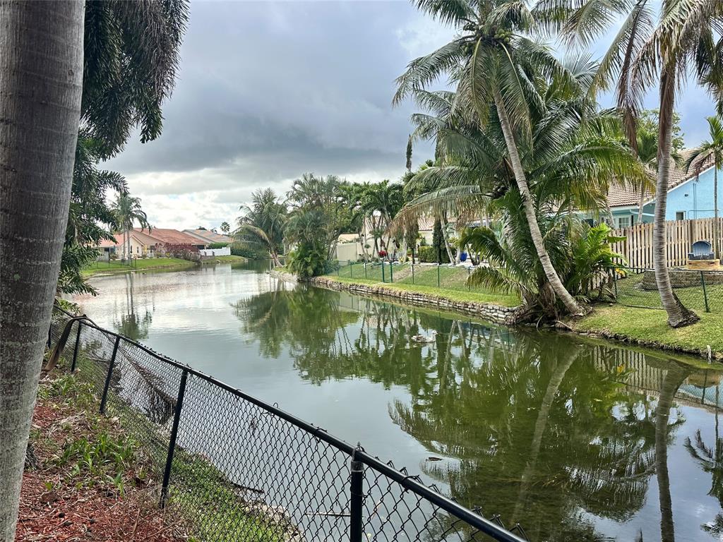 1581 Northwest 100th Way Plantation, FL 33322 - Photo 52 of 53