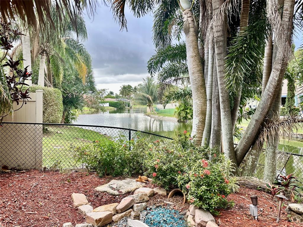 1581 Northwest 100th Way Plantation, FL 33322 - Photo 7 of 53