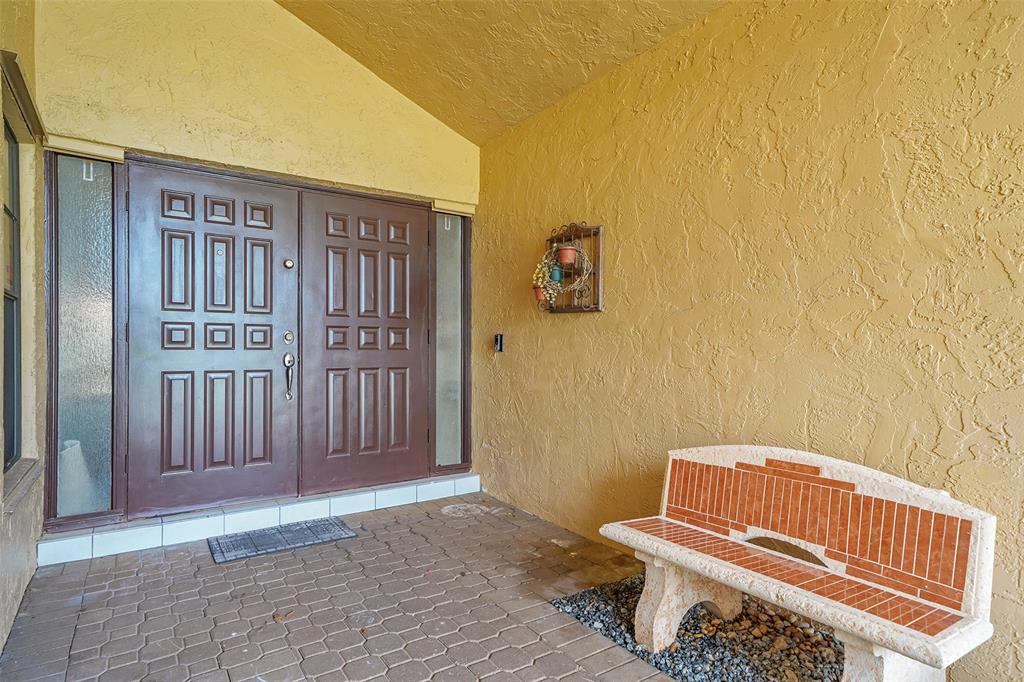 1581 Northwest 100th Way Plantation, FL 33322 - Photo 8 of 53