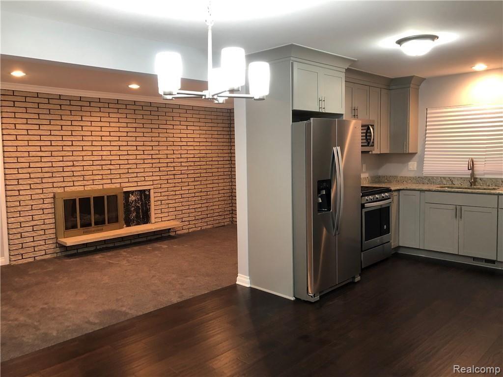 23700 Rockingham Street Southfield, MI 48033 - Photo 10 of 43 IMG_2935.JPG