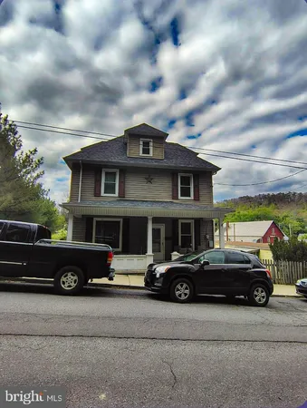 $174,900 | 37 West 3rd Street, Everett, PA 15537