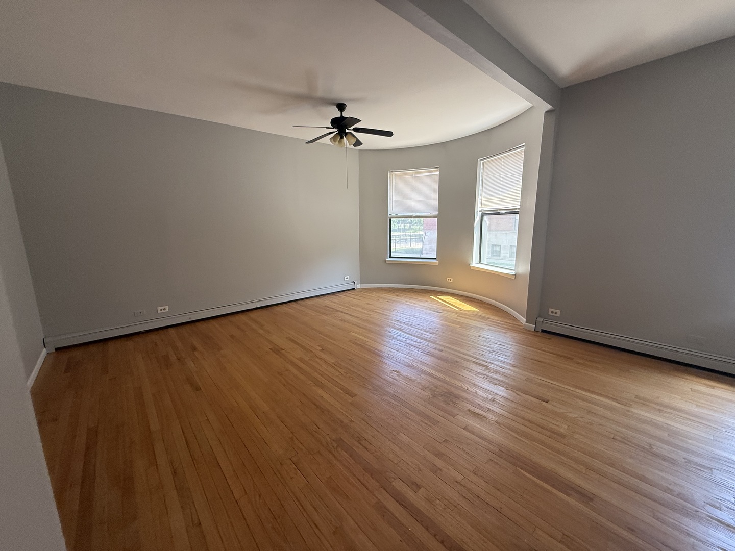 368 East 59th Street, Unit 1 Chicago, IL 60637 - Photo 2 of 14