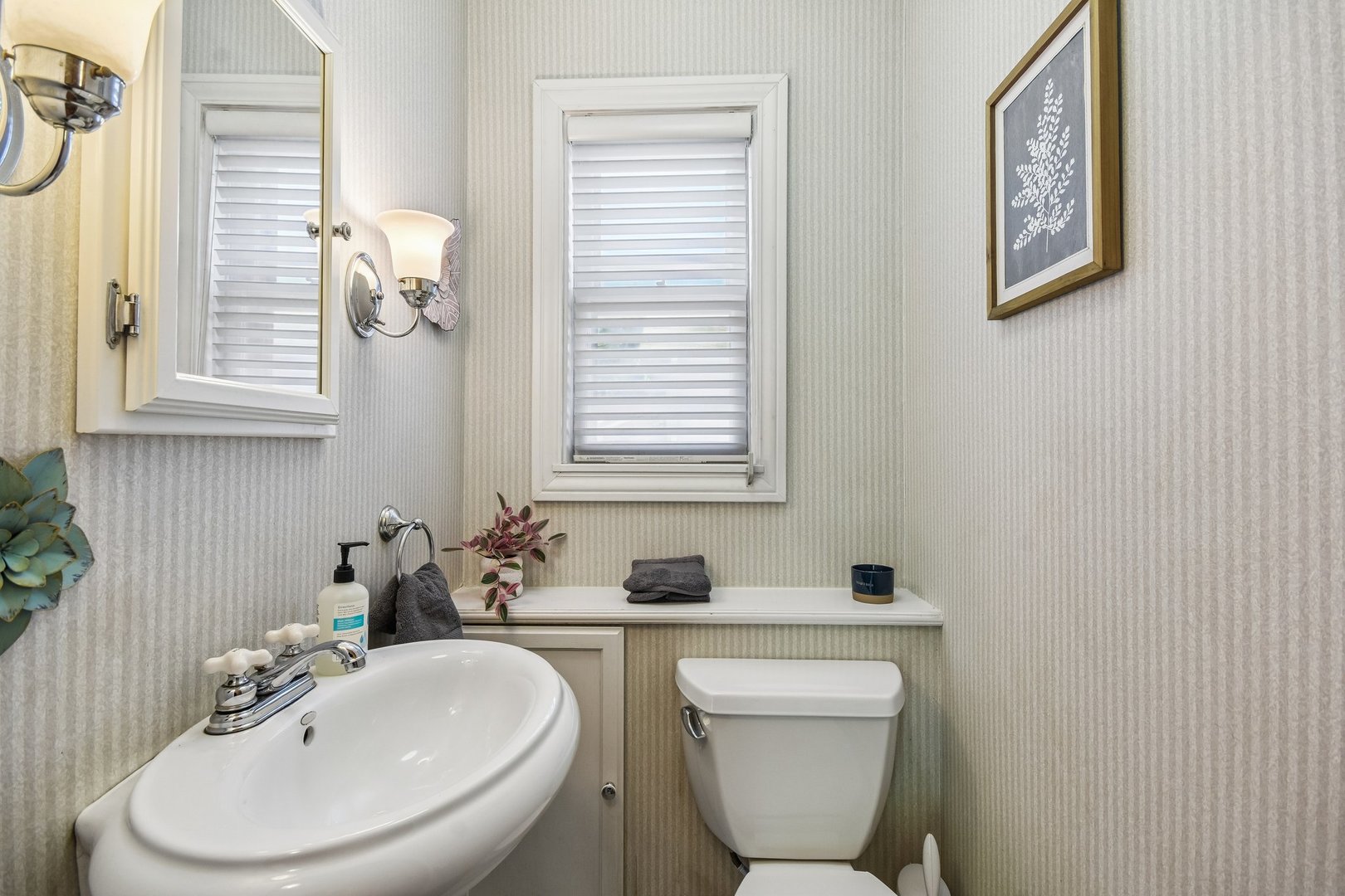 693 Spring Road Elmhurst, IL 60126 - Photo 10 of 32