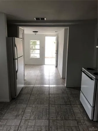 $950 | 610 West Park Avenue, Pharr, TX 78577