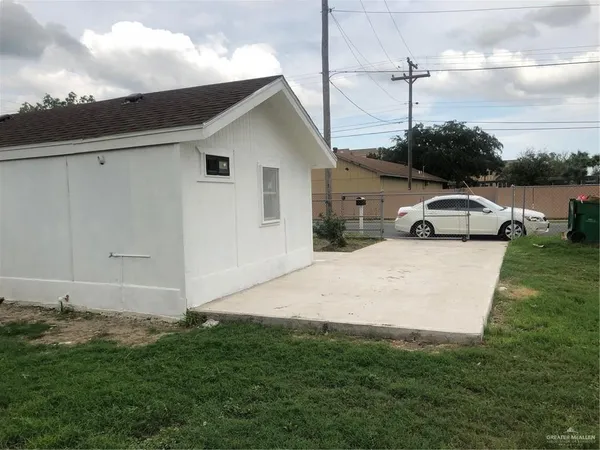 $950 | 610 West Park Avenue, Pharr, TX 78577