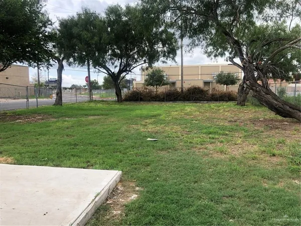 $950 | 610 West Park Avenue, Pharr, TX 78577