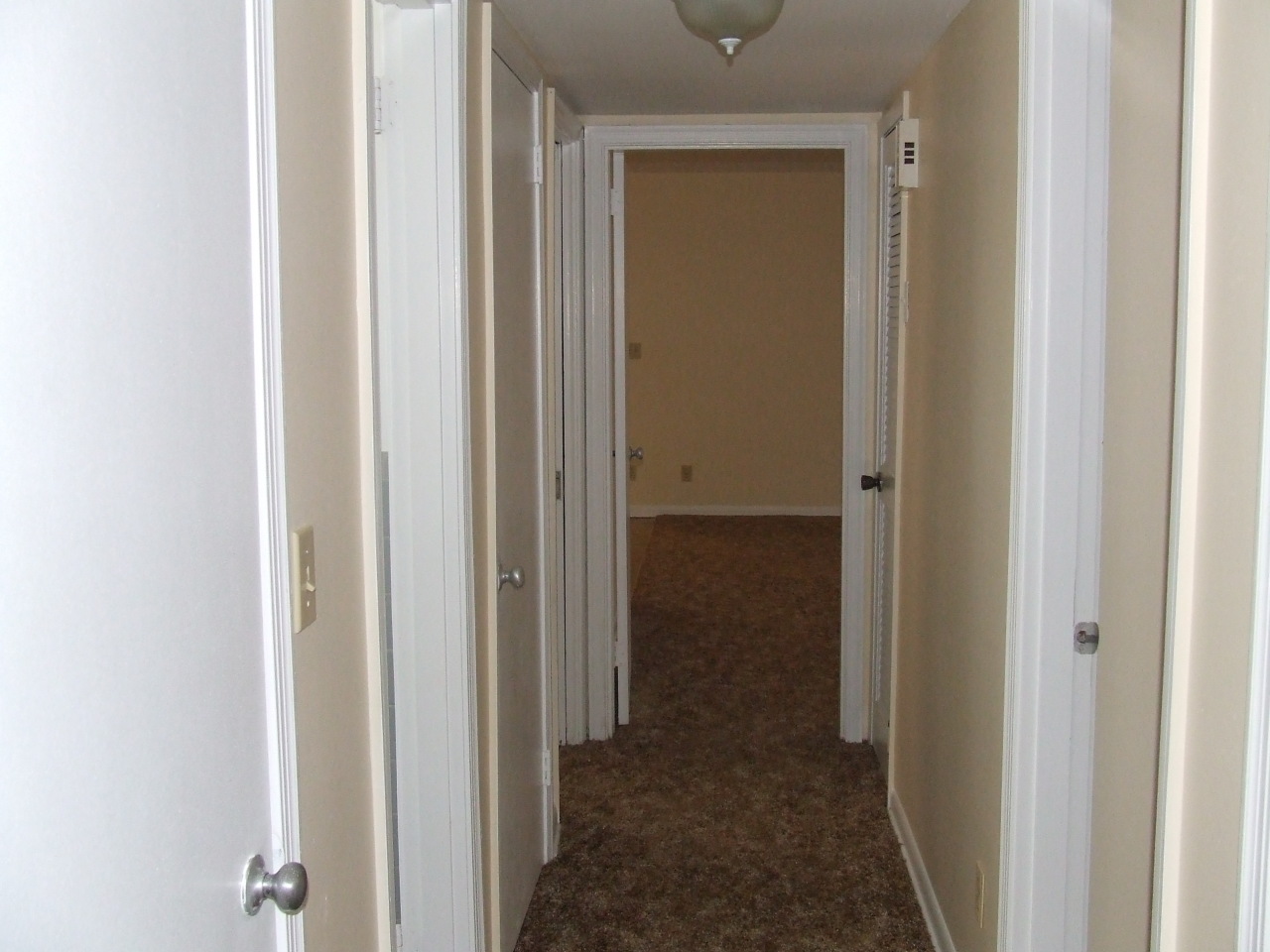 602 Matterhorn Road Jacksonville, FL 32216 - Photo 7 of 18 Hallway to 3 of the 4 Bedrooms