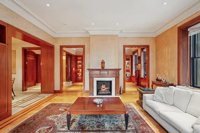 $2,695,000 | 521 Park Avenue, Unit 3C | Lenox Hill
