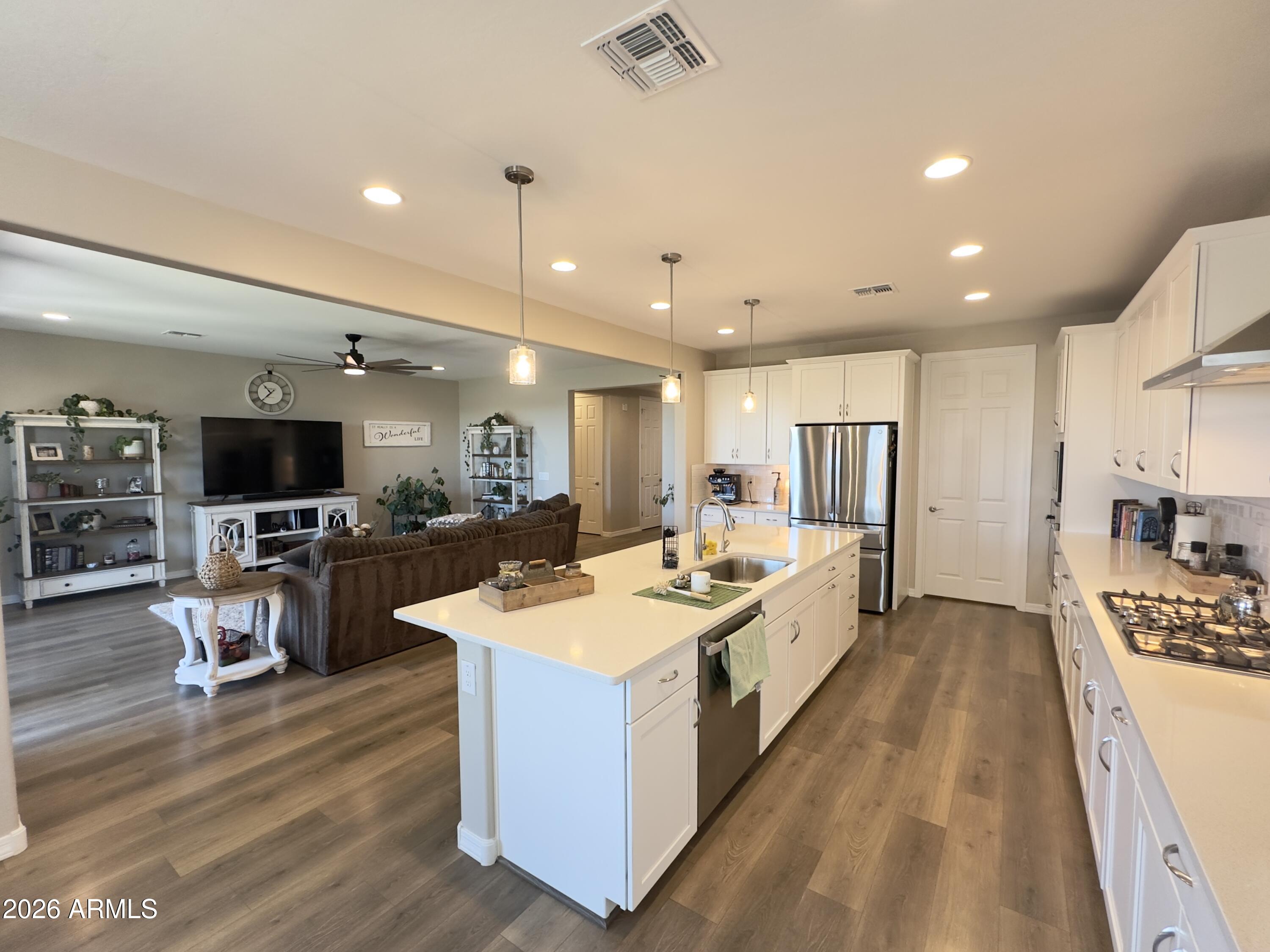 21387 North Elba Road Maricopa, AZ 85138 - Photo 15 of 51 IMG_2763