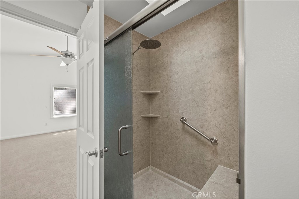 31343 Tobiah Place Castaic, CA 91384 - Photo 22 of 27 primary bathroom