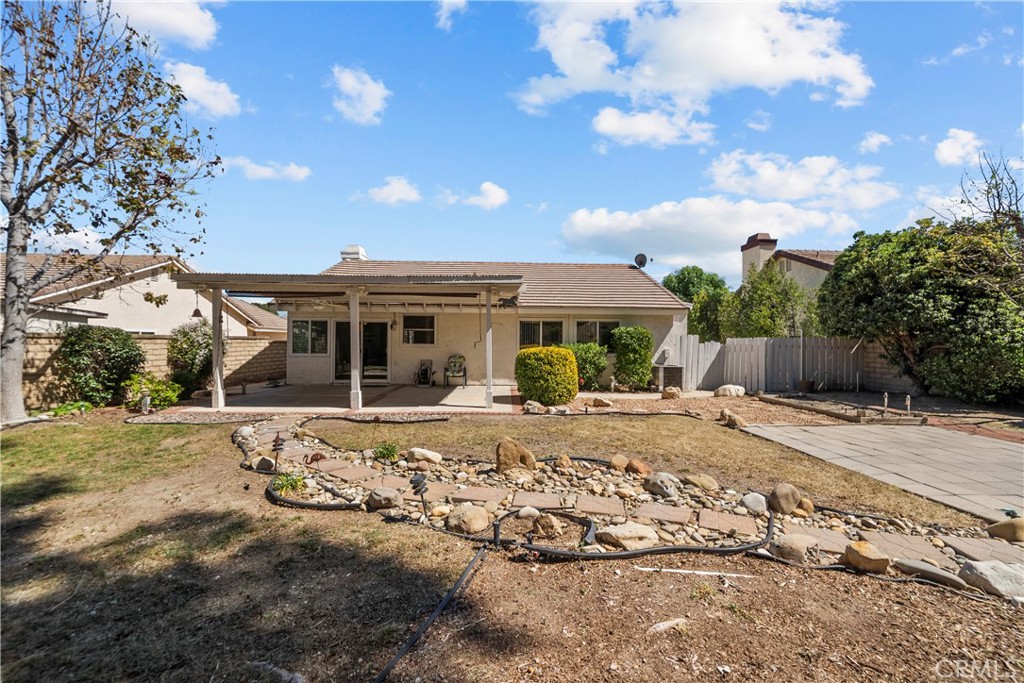31343 Tobiah Place Castaic, CA 91384 - Photo 24 of 27