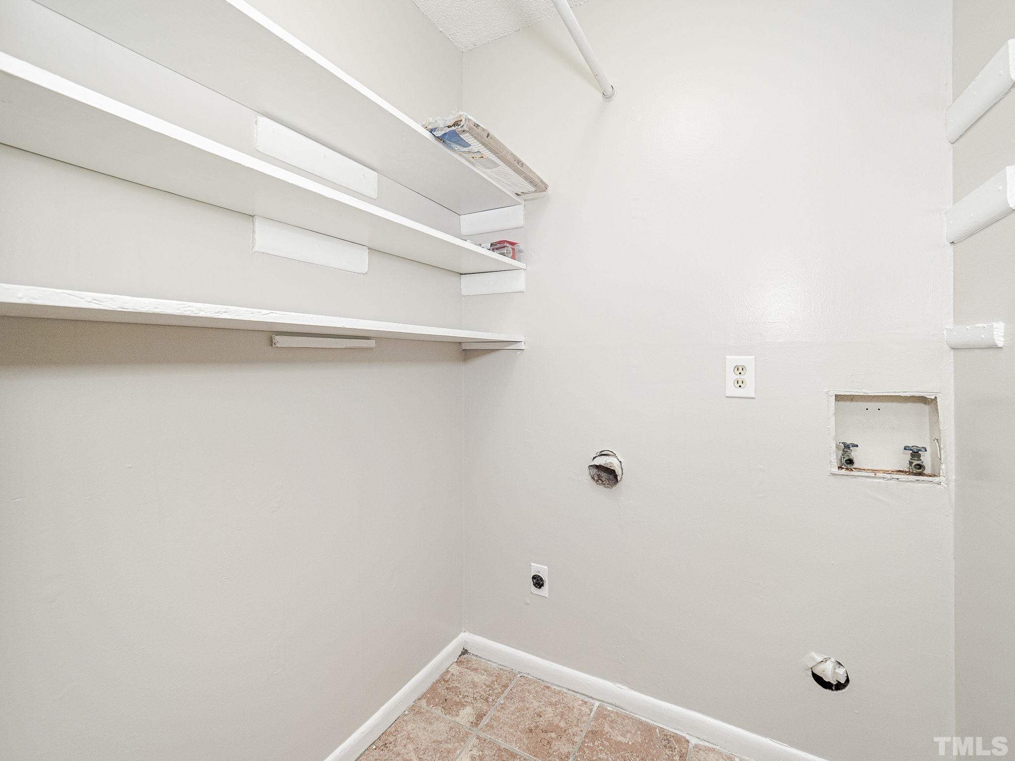 4705 Walden Pond Drive, Unit D Raleigh, NC 27604 - Photo 14 of 24 a view of bathroom