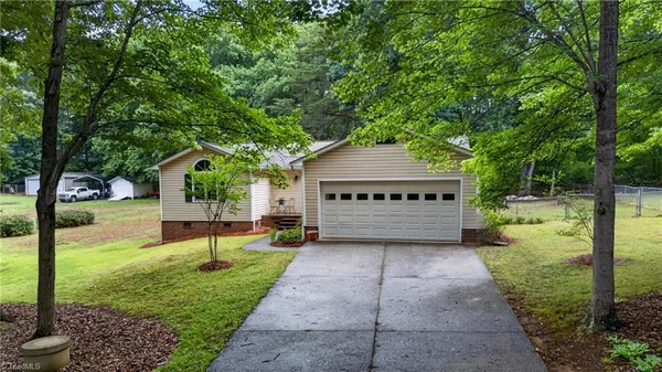 $299,000 | 2387 Woodridge Drive, Asheboro, NC 27205