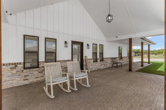 $614,900 | 304 Mariners Way, Wichita Falls, TX 76308