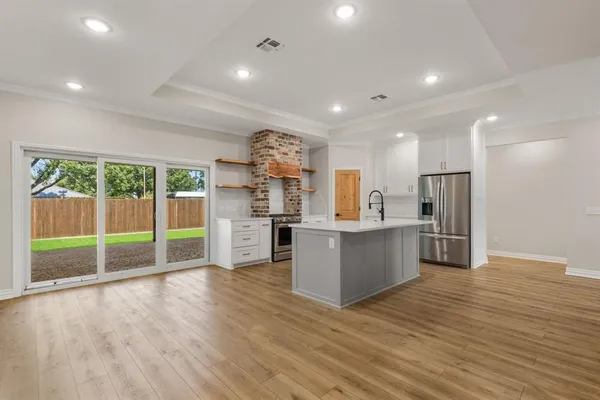 $614,900 | 304 Mariners Way, Wichita Falls, TX 76308