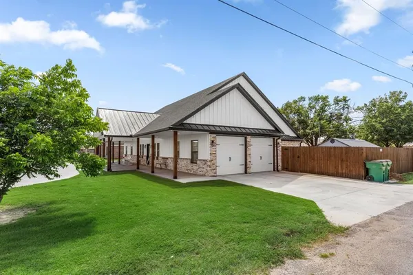 $614,900 | 304 Mariners Way, Wichita Falls, TX 76308