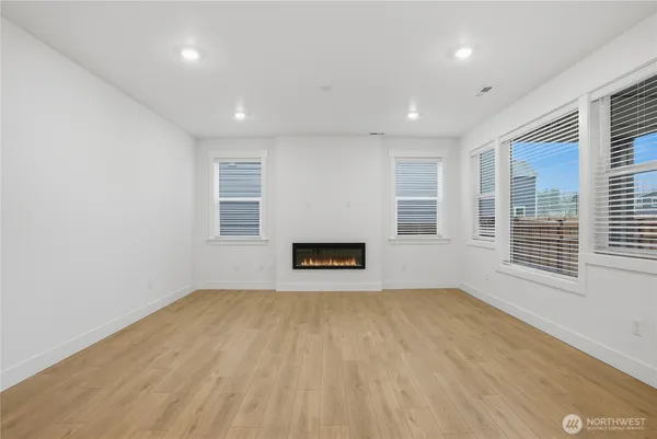 $914,950 | 20409 Mystic Place East, Bonney Lake, WA 98391