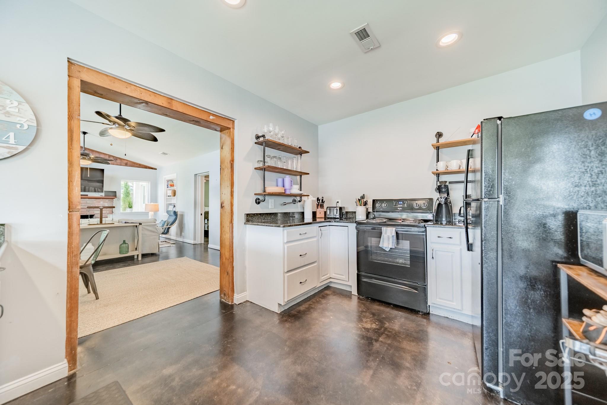 5141 Sunshine Harbor Road Clover, SC 29710 - Photo 39 of 47 Gallery Image 39