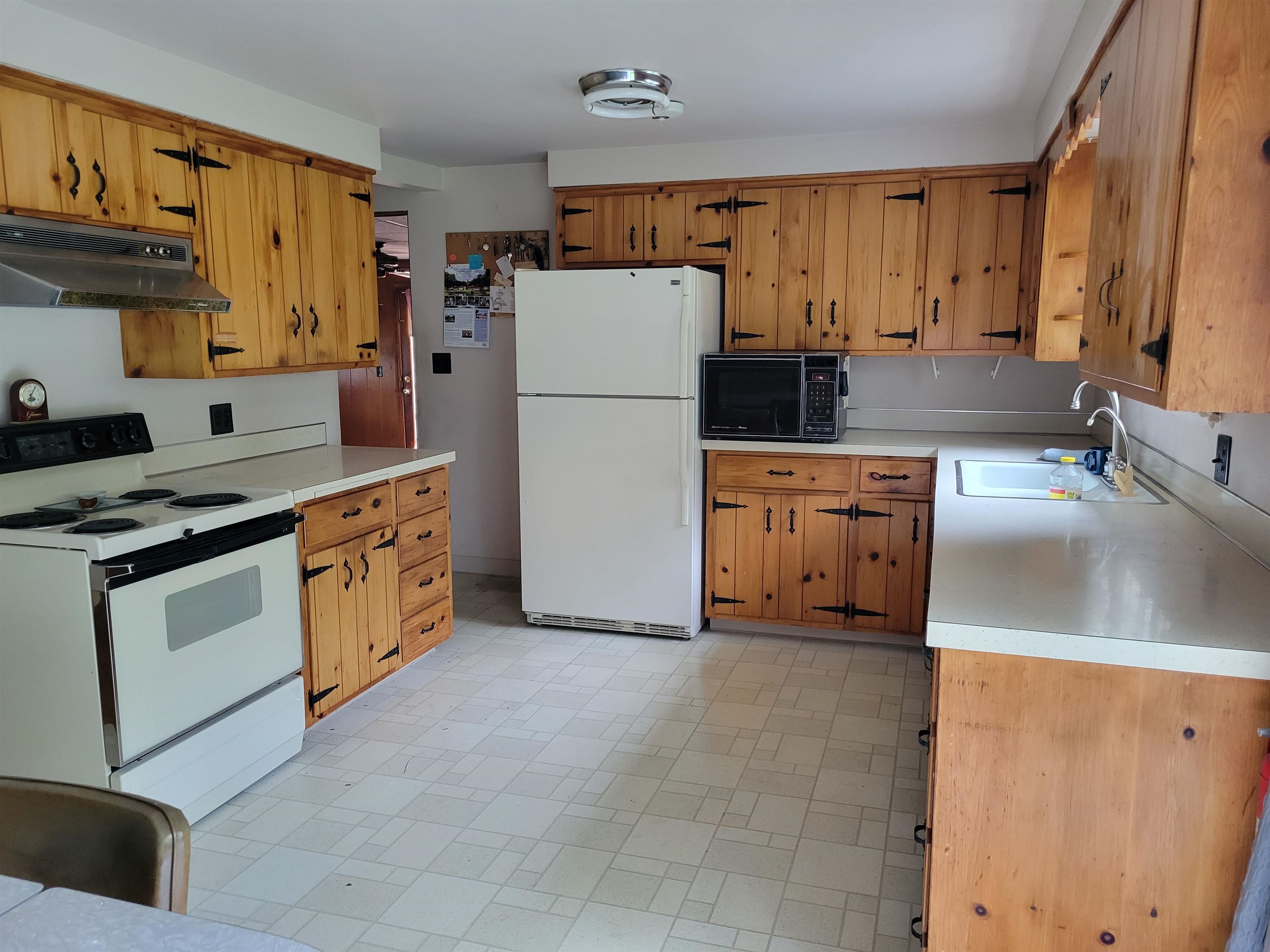 8030 Bell Road Birch Run, MI 48415 - Photo 19 of 40 50085957-18.JPG