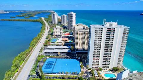 $649,000 | 5420 North Ocean Drive, Unit 301, Singer Island, FL 33404