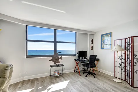 $649,000 | 5420 North Ocean Drive, Unit 301, Singer Island, FL 33404