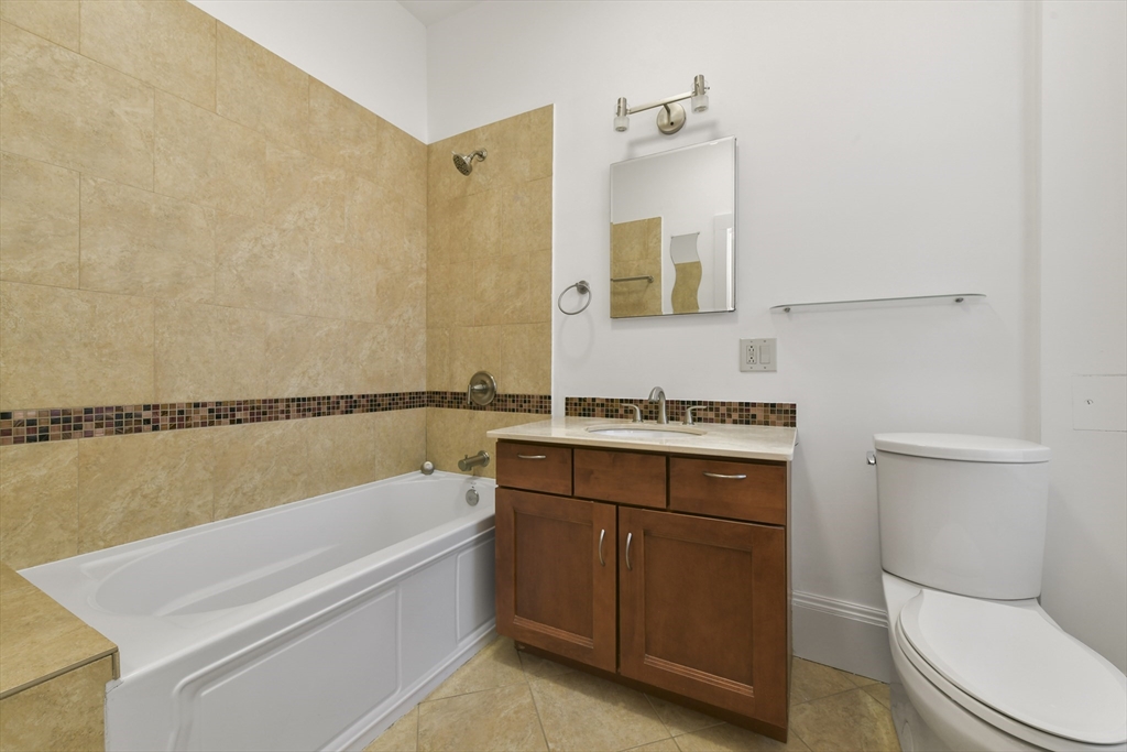 67 Rutland Street, Unit 2 Boston, MA 02118 - Photo 8 of 11