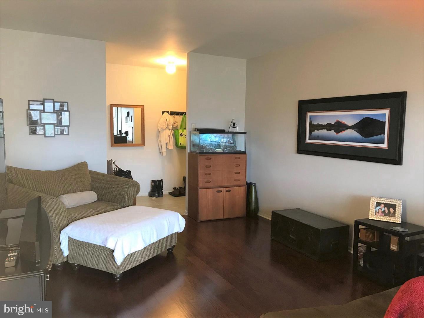 2068 Royal Fern Court, Unit 12B Reston, VA 20191 - Photo 5 of 9 Living Room