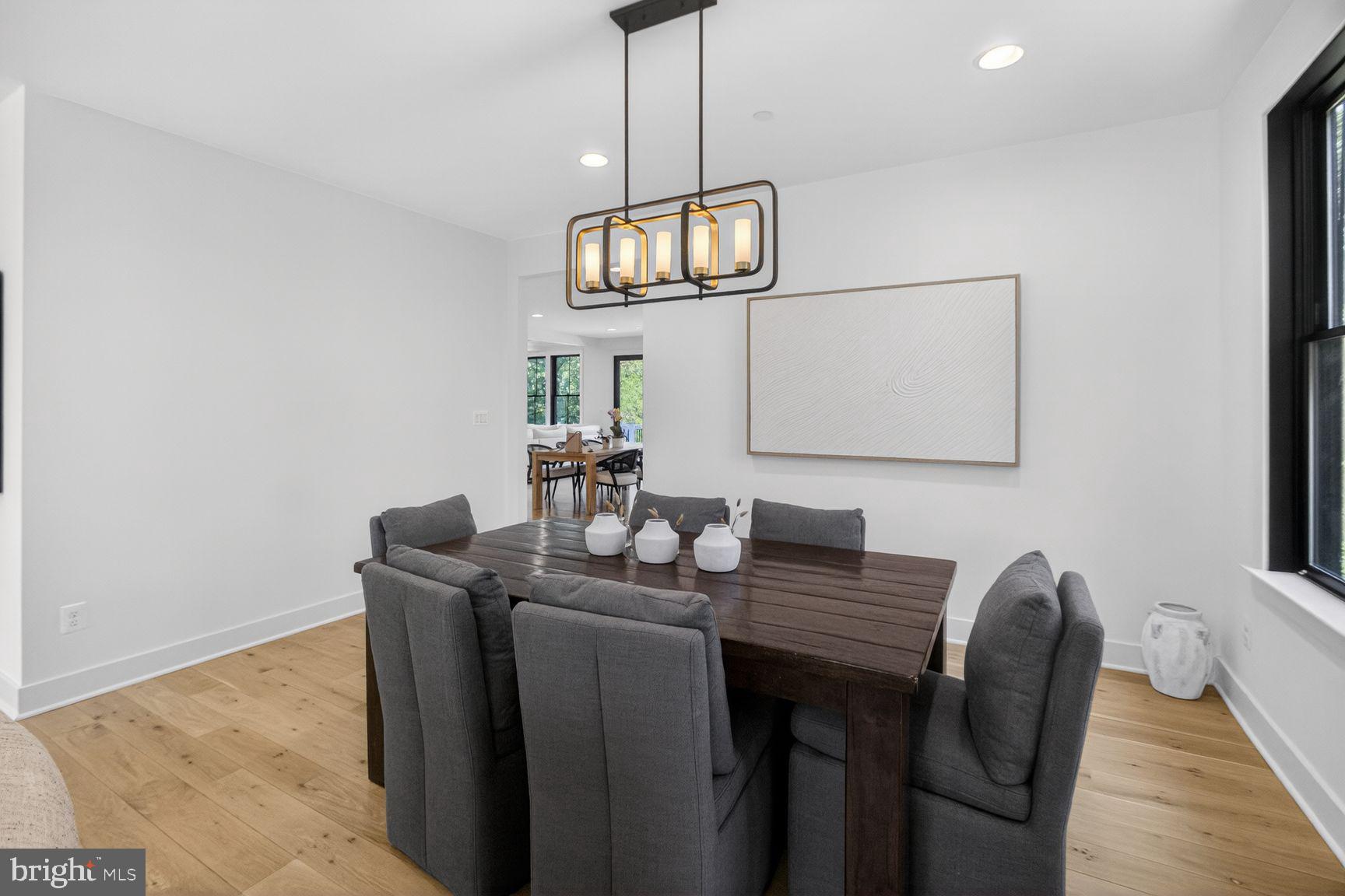 5613 Namakagan Road Bethesda, MD 20816 - Photo 11 of 58 Formal dining room space