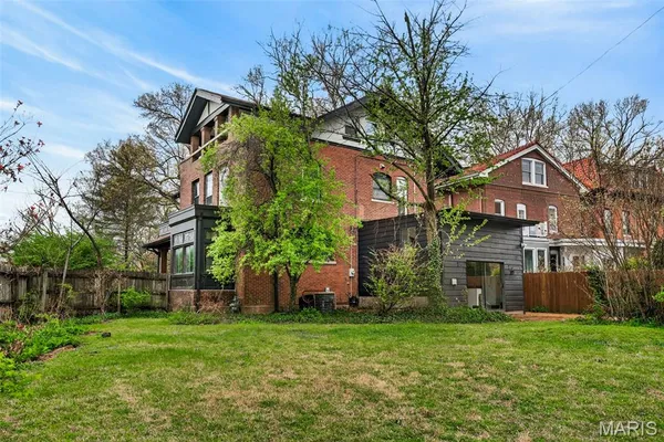 $799,900 | 6203 Washington Avenue, St. Louis, MO 63130