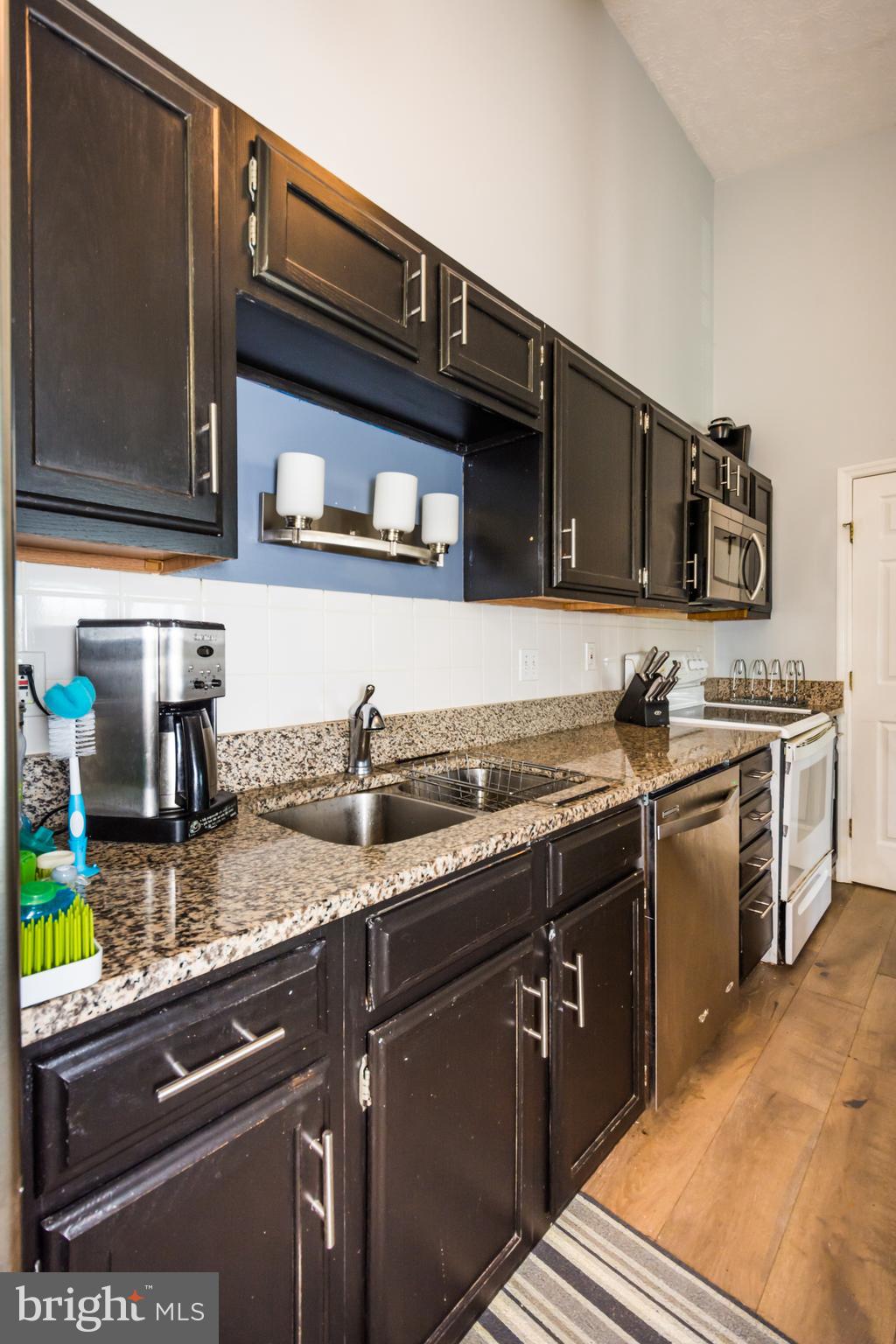 617 Deering Road, Unit 1J Pasadena, MD 21122 - Photo 12 of 31 Gallery Image 12