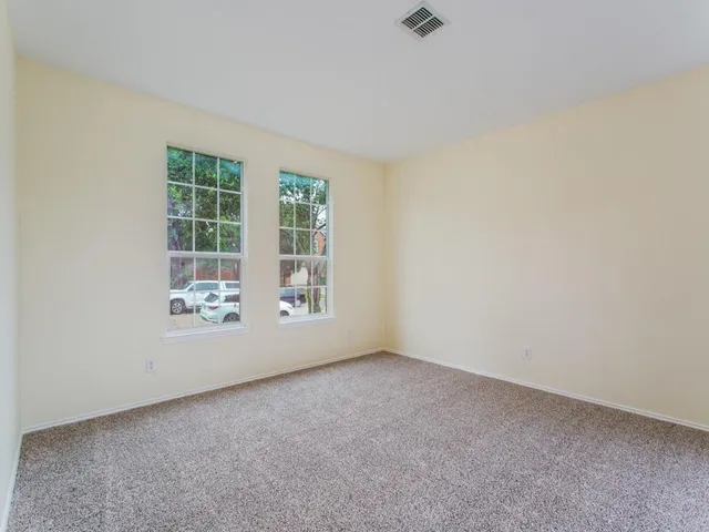 $3,100 | 1105 Windhaven Circle, Lewisville, TX 75067