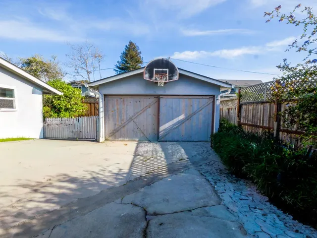 $1,395,000 | 1056 30th Avenue, Santa Cruz, CA 95062