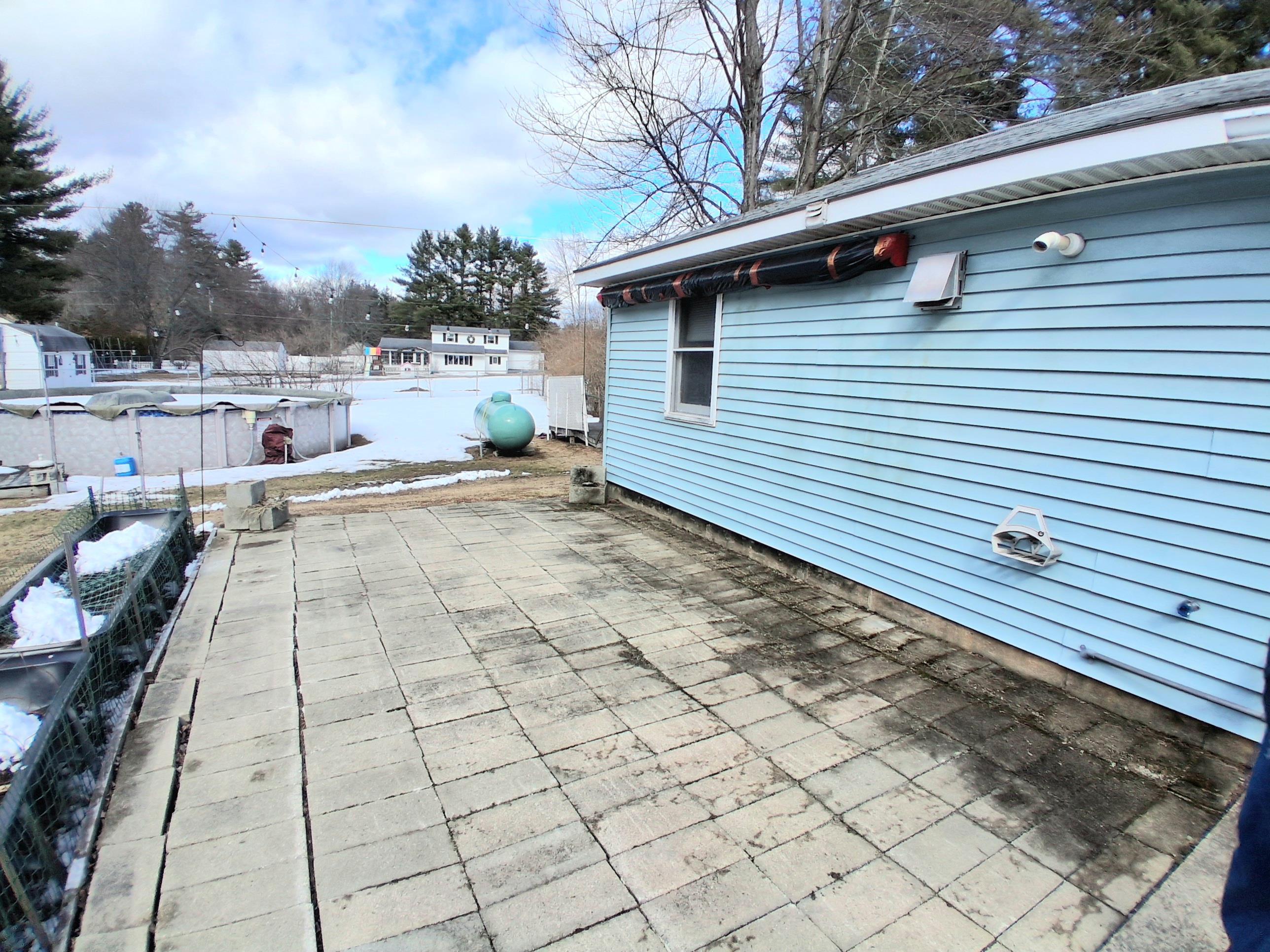 179 Back River Road Bedford, NH 03110 - Photo 9 of 31