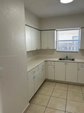 $2,200 | 128 West 21st Street, Unit 102, Hialeah, FL 33010