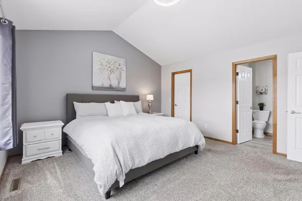 $300,000 | 15364 Iodine Street Northwest, Anoka, MN 55303