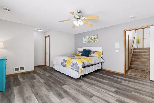 $300,000 | 15364 Iodine Street Northwest, Anoka, MN 55303