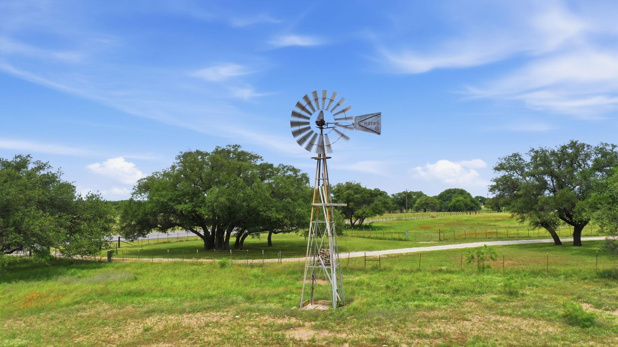 1360 Highway 84 Mullin, TX 76864 - Photo 4 of 44
