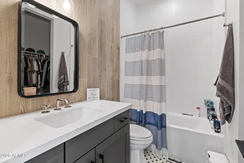 $2,075,000 | 8409 North Diller Grove Lane, Phoenix, AZ 85021