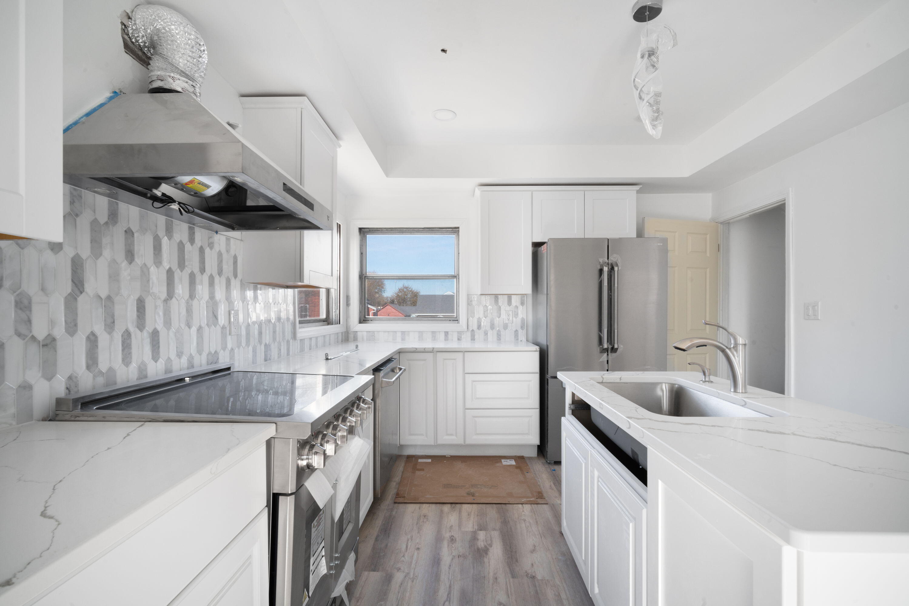 2022 Lincoln Street Two Rivers, WI 54241 - Photo 11 of 20 Kitchen