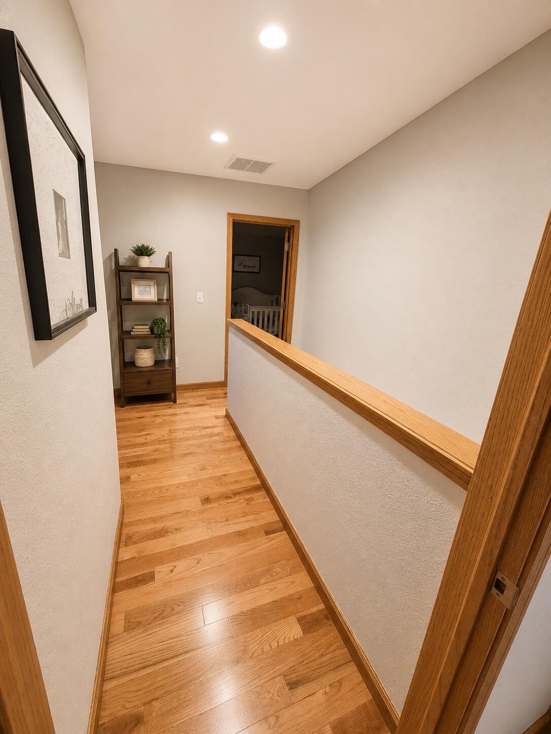 536 North Clyde Road Midland, MI 48640 - Photo 8 of 16 Stairway