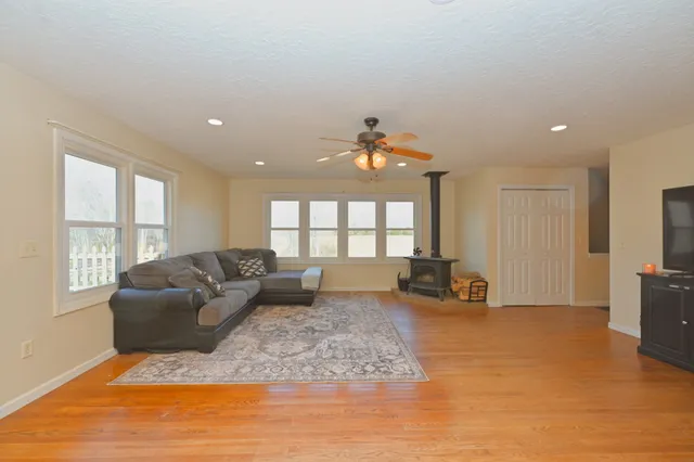 a view of a city street view