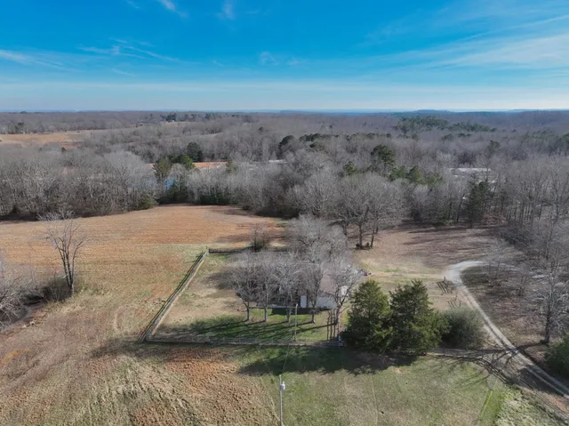 $465,000 | 195 Winding Lane, Camden, TN 38320