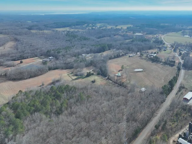 $465,000 | 195 Winding Lane, Camden, TN 38320