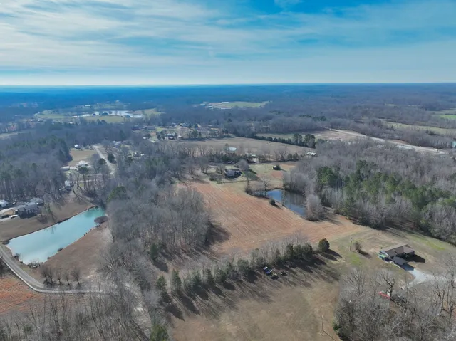 $465,000 | 195 Winding Lane, Camden, TN 38320