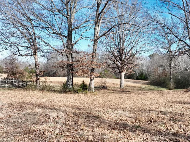 $465,000 | 195 Winding Lane, Camden, TN 38320