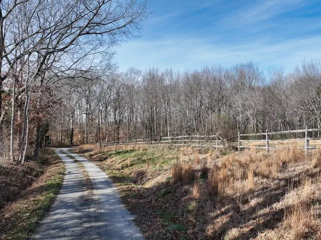 $465,000 | 195 Winding Lane, Camden, TN 38320
